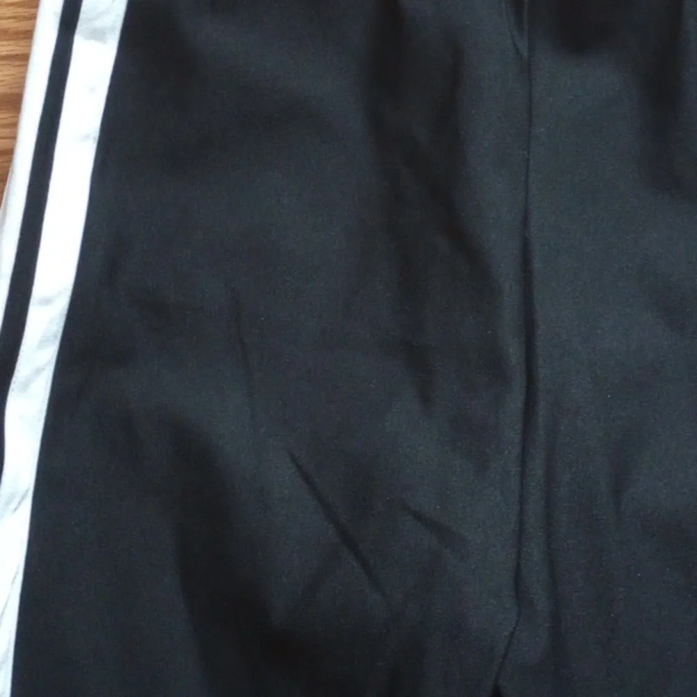 Track pants - Picture 2 of 4